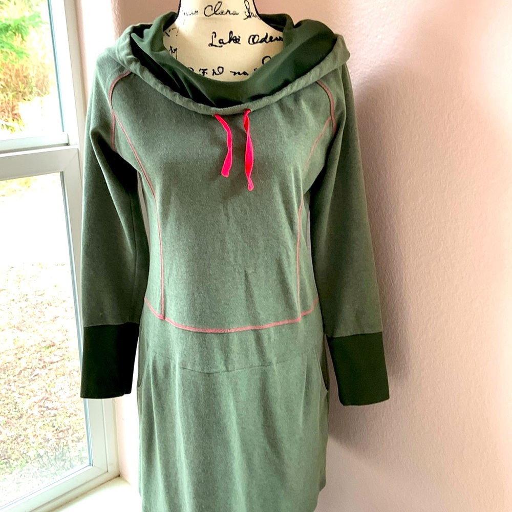 Columbia Omni wick dress